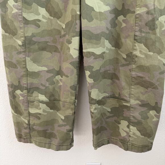 PILCRO  Anthropologie Izzie Relaxed Pull-On Barrel Pants Green Camo Size Medium - Picture 11 of 13